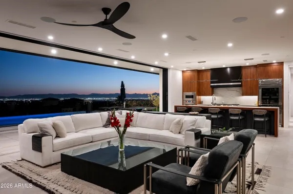 $13,000,000 | 4725 North 56th Street, Phoenix, AZ 85251