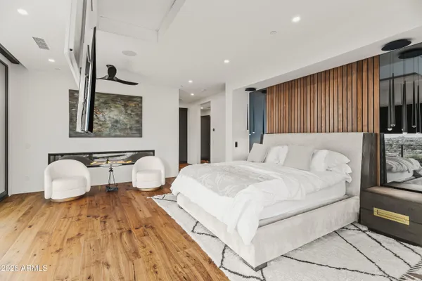 $13,000,000 | 4725 North 56th Street, Phoenix, AZ 85251