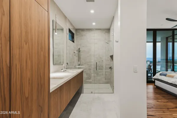 $13,000,000 | 4725 North 56th Street, Phoenix, AZ 85251