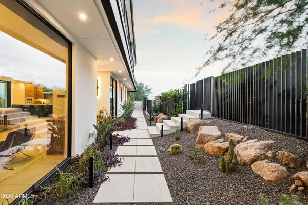 $13,000,000 | 4725 North 56th Street, Phoenix, AZ 85251