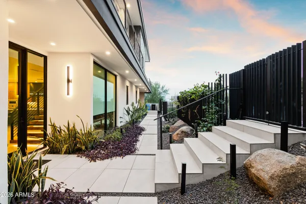 $13,000,000 | 4725 North 56th Street, Phoenix, AZ 85251