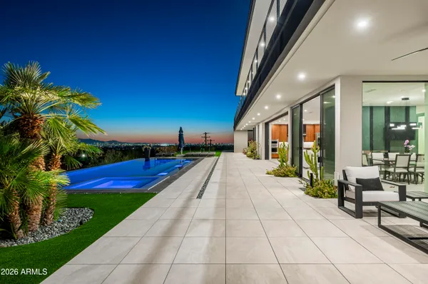 $13,000,000 | 4725 North 56th Street, Phoenix, AZ 85251