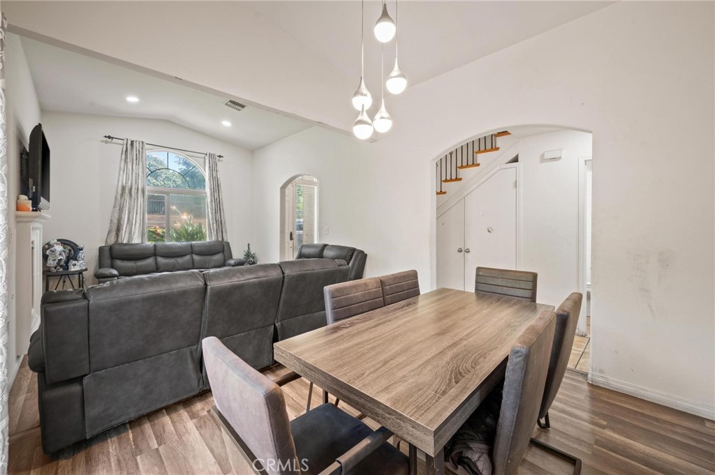 14661 Oak Road Sylmar, CA 91342 - Photo 7 of 41