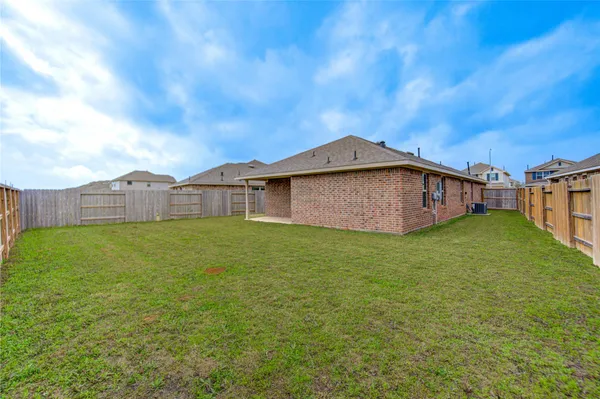 $279,900 | 412 Sunray Lake Lane, Katy, TX 77493