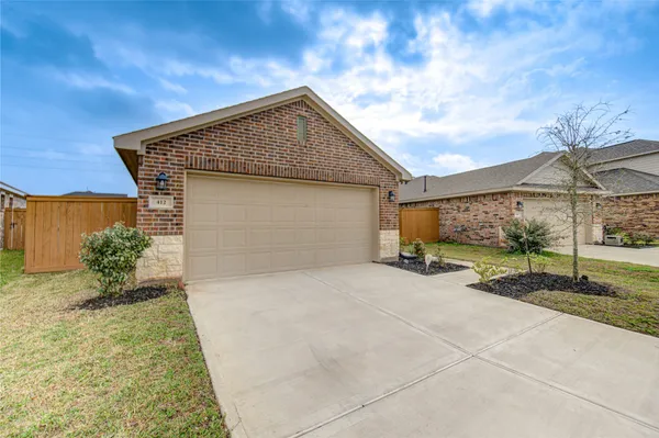 $279,900 | 412 Sunray Lake Lane, Katy, TX 77493