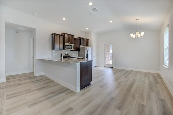 $279,900 | 412 Sunray Lake Lane, Katy, TX 77493