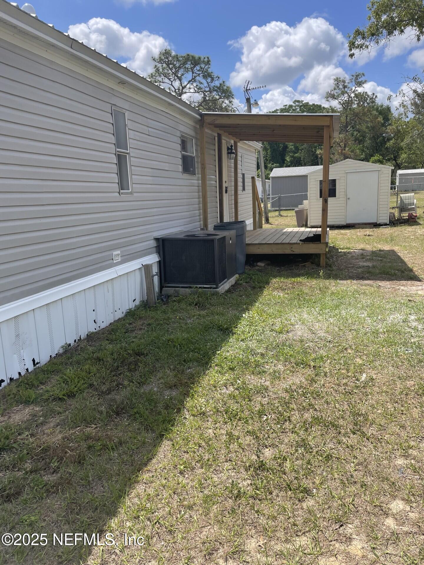121 Keuka Road Interlachen, FL 32148 - Photo 4 of 18 2