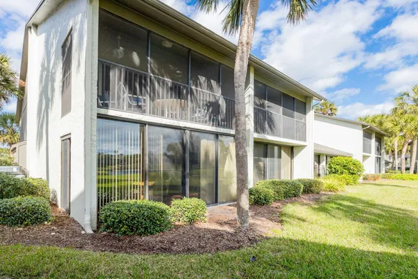 $449,900 | 98 Village Del Lago Circle, St. Augustine, FL 32080