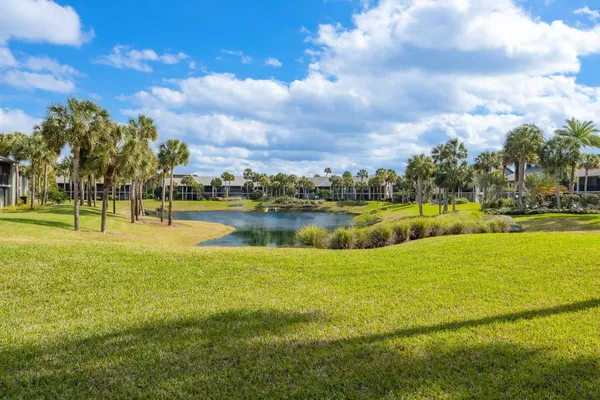 $449,900 | 98 Village Del Lago Circle, St. Augustine, FL 32080