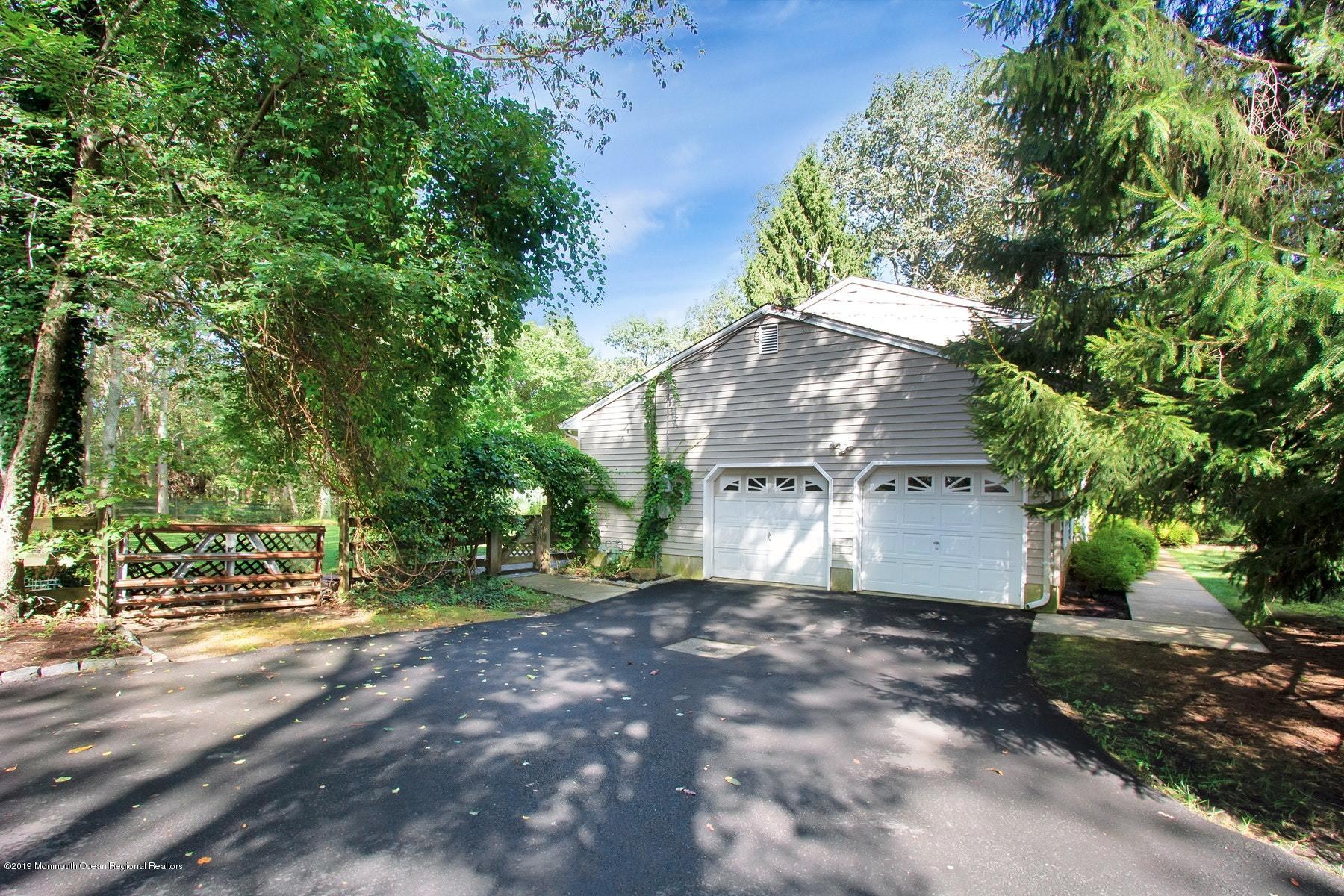 415 Millstone Road Millstone Township, NJ 08510 - Photo 40 of 43 038-325944-IMG_0643_8164969