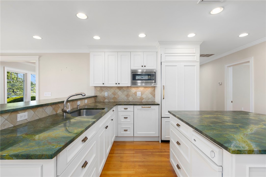 29 Riverside Drive Barrington, RI 02806 - Photo 13 of 37