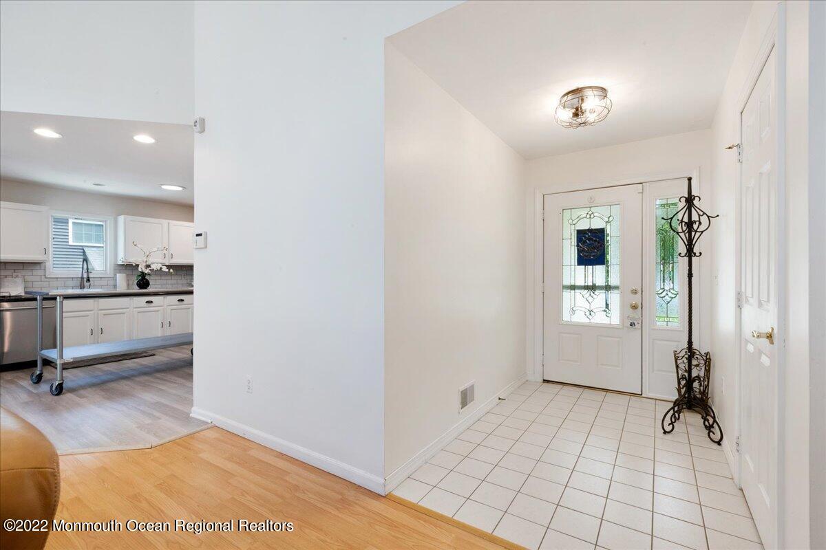 279 Sextant Road Manahawkin, NJ 08050 - Photo 5 of 34 Foyer
