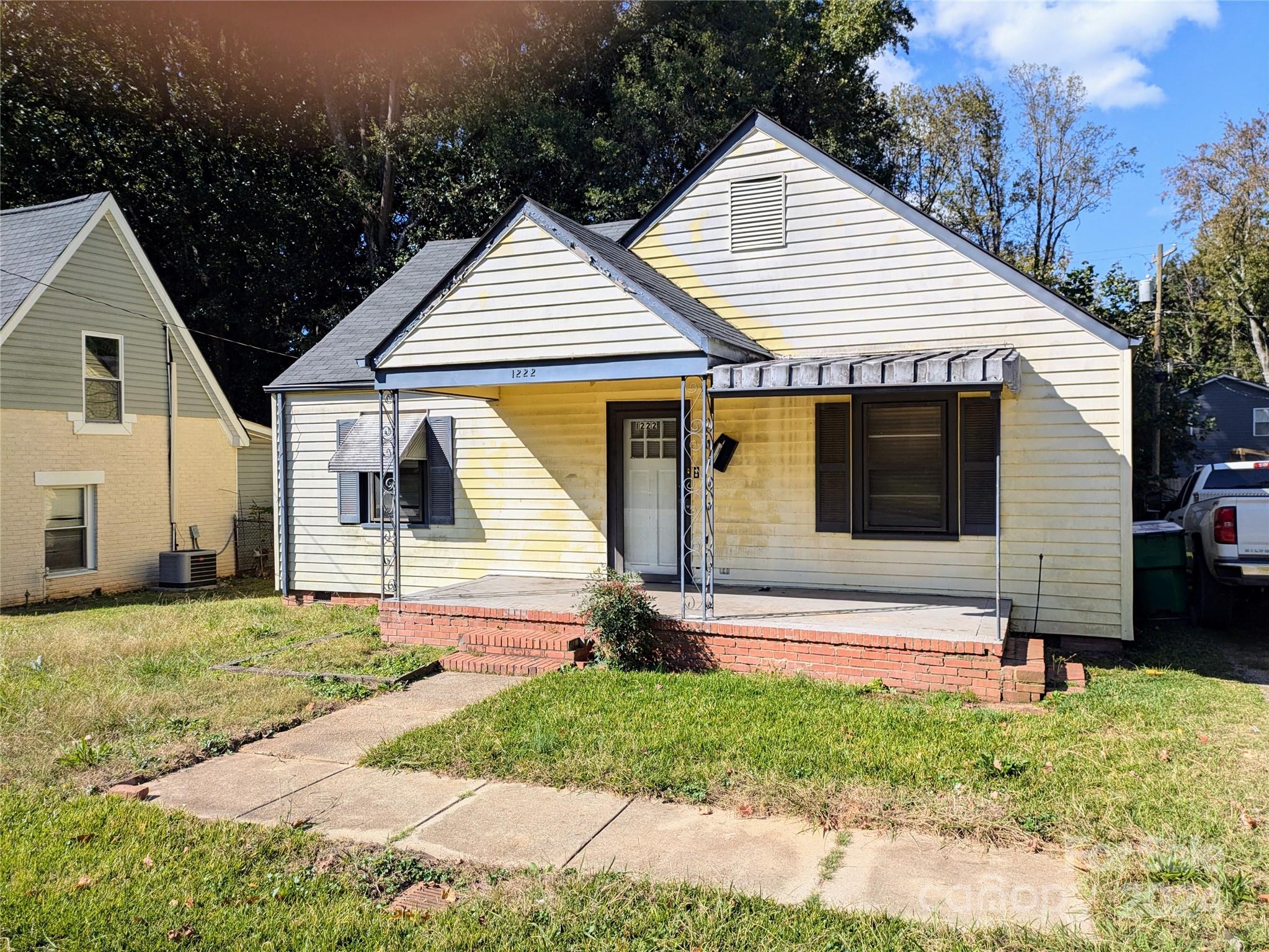 1222 Edgewood Road Charlotte, NC 28208 - Photo 2 of 14