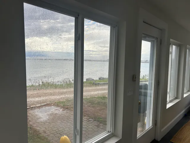 $2,950 | 9 Great Boars Head Avenue, Hampton, NH 03842