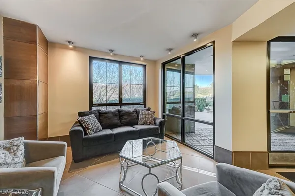 $1,700 | 29 Montelago Boulevard, Unit 206, Henderson, NV 89011