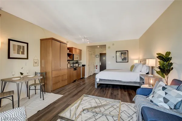 $1,700 | 29 Montelago Boulevard, Unit 206, Henderson, NV 89011