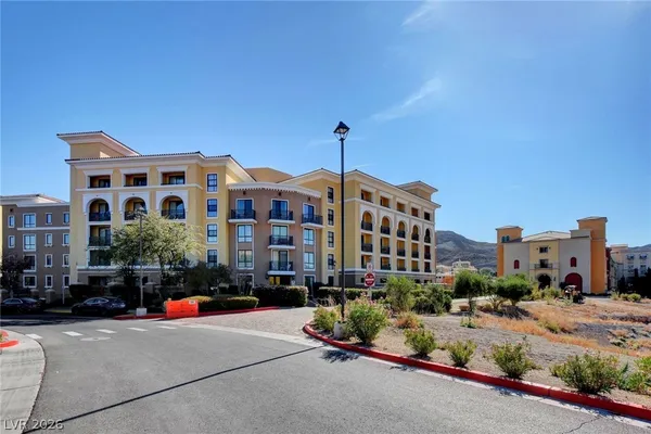 $1,700 | 29 Montelago Boulevard, Unit 206, Henderson, NV 89011