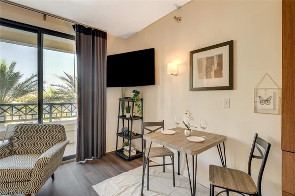 $1,700 | 29 Montelago Boulevard, Unit 206, Henderson, NV 89011