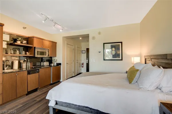 $1,700 | 29 Montelago Boulevard, Unit 206, Henderson, NV 89011