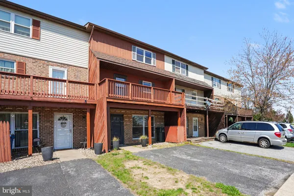 $207,000 | 18 Dartmouth Court, Mechanicsburg, PA 17055