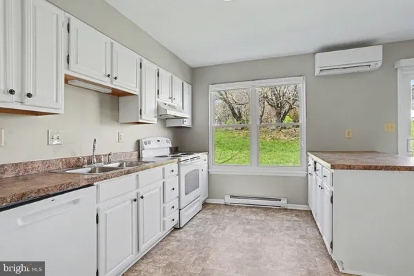 $207,000 | 18 Dartmouth Court, Mechanicsburg, PA 17055