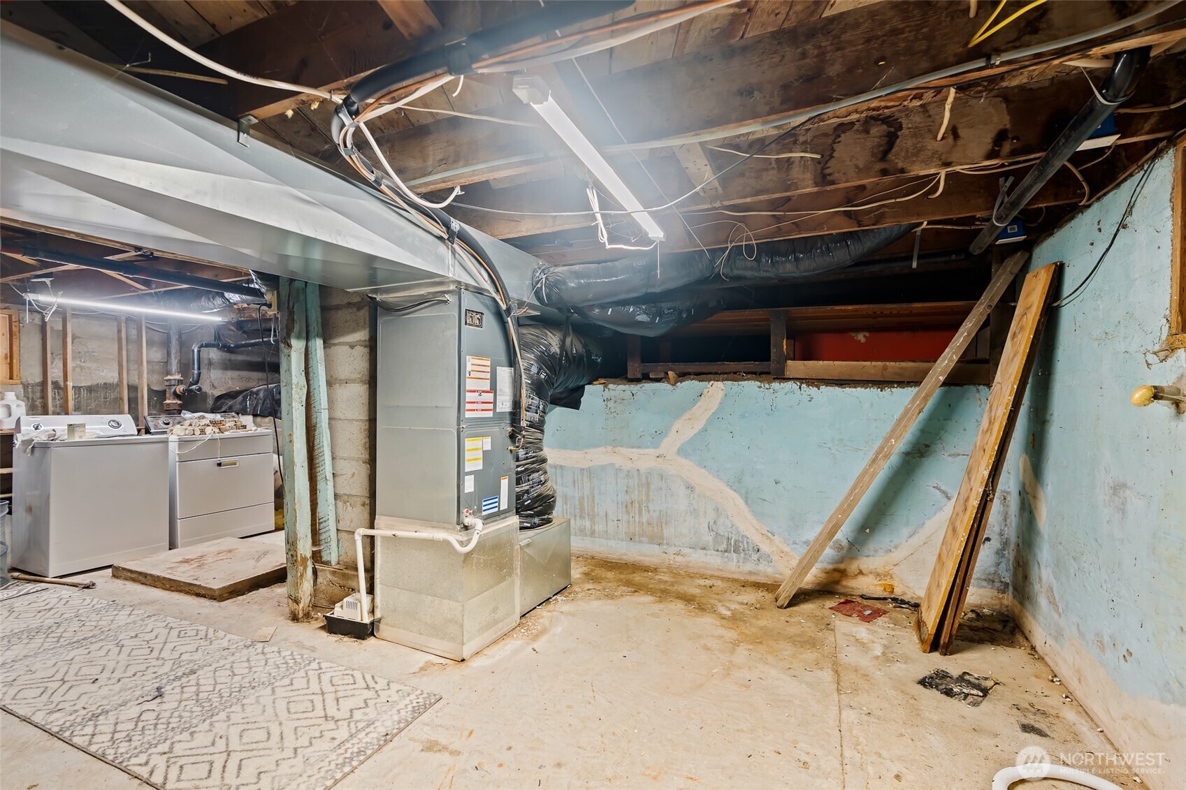 750 Potter Road Tieton, WA 98947 - Photo 21 of 36 a view of a indoor garage