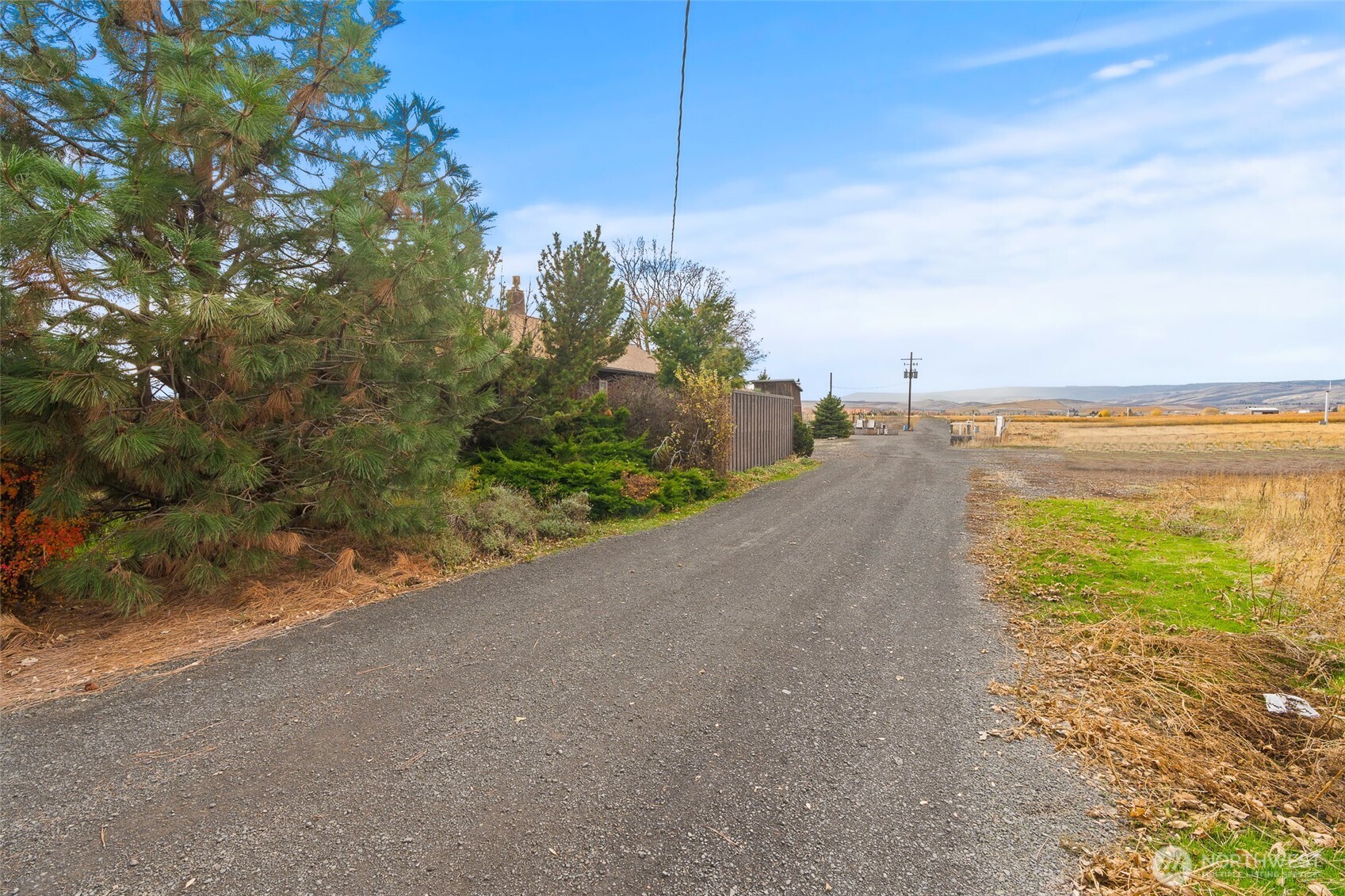 750 Potter Road Tieton, WA 98947 - Photo 23 of 36 a view of an ocean and beach