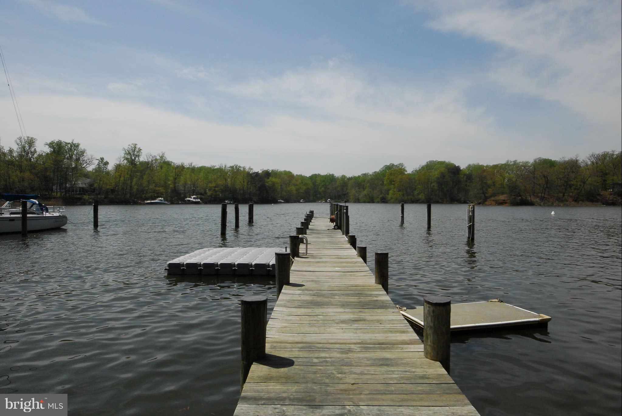 892 Childs Point Road Annapolis, MD 21401 - Photo 2 of 28 Private pier