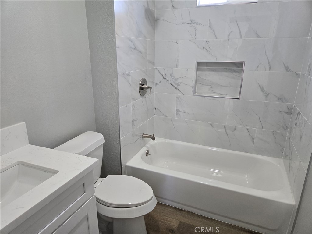 577 West La Cadena Drive Riverside, CA 92501 - Photo 5 of 10