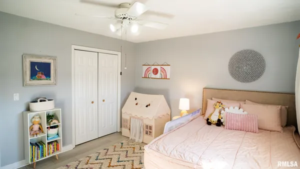 $465,000 | 509 Juniper Drive, Petersburg, IL 62675