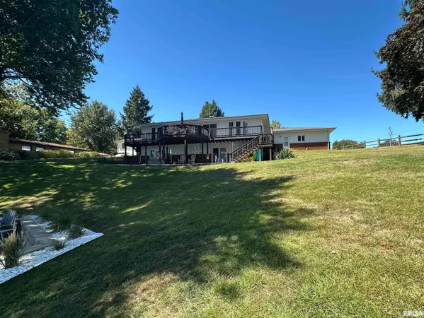 $465,000 | 509 Juniper Drive, Petersburg, IL 62675