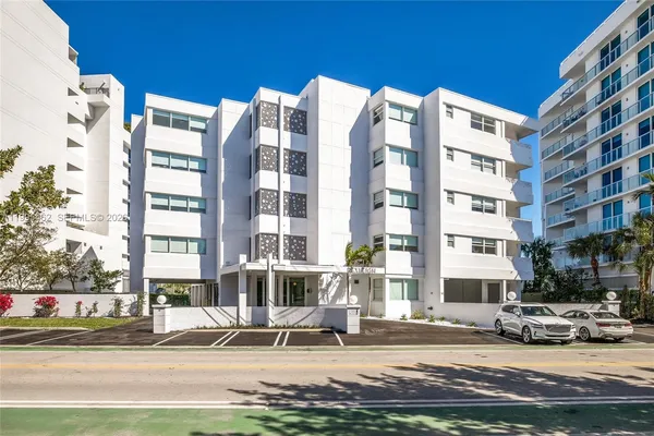 $4,300 | 9881 East Bay Harbor Drive, Unit 504, Bay Harbor Islands, FL 33154