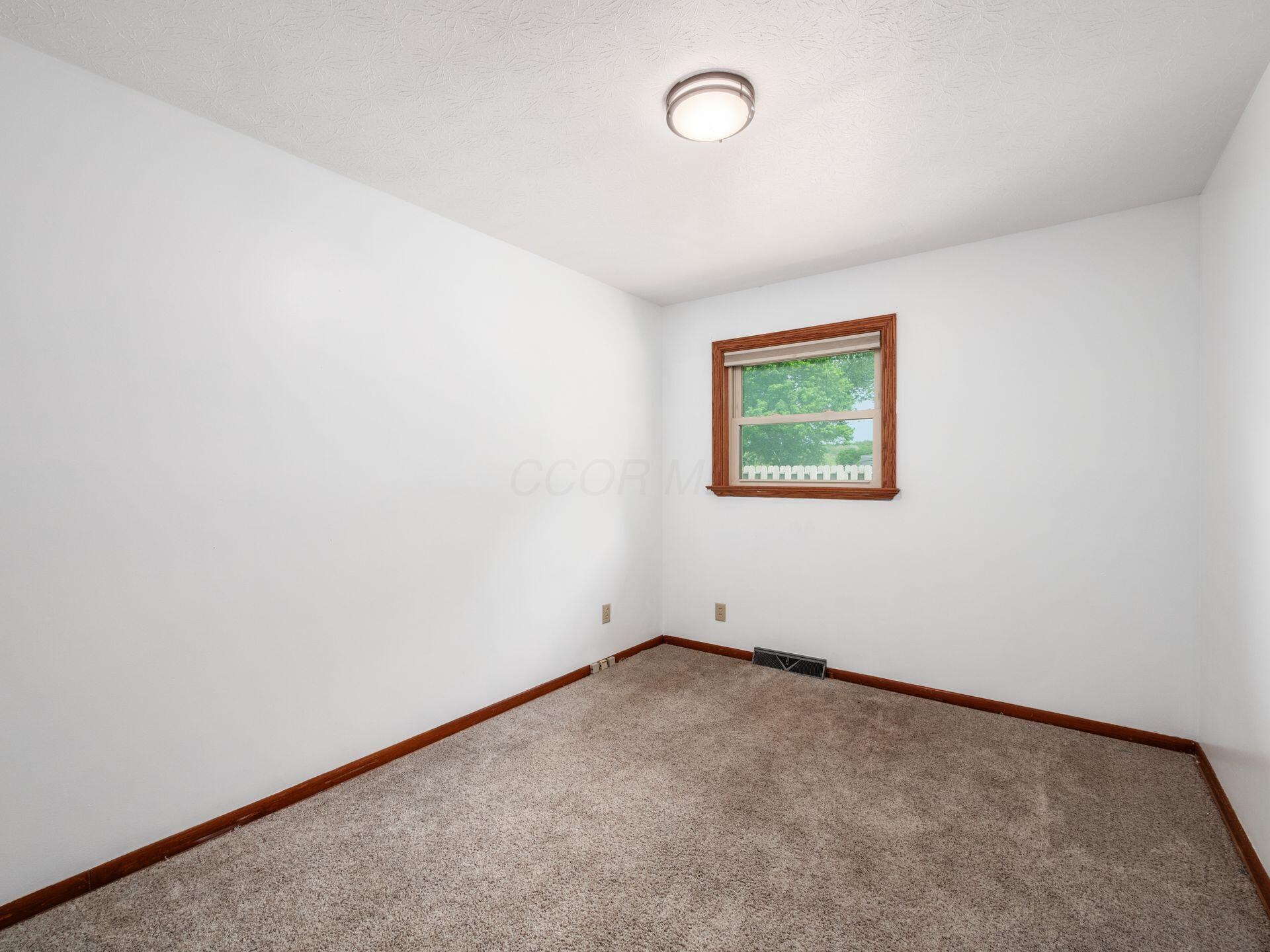 14288 Wooster Road Mount Vernon, OH 43050 - Photo 17 of 45 #3 Bedroom