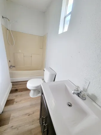 $1,500 | 906 North Veterans Drive, Perry, FL 32347