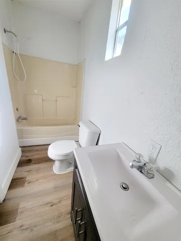 $1,300 | 906 North Veterans Drive, Perry, FL 32347