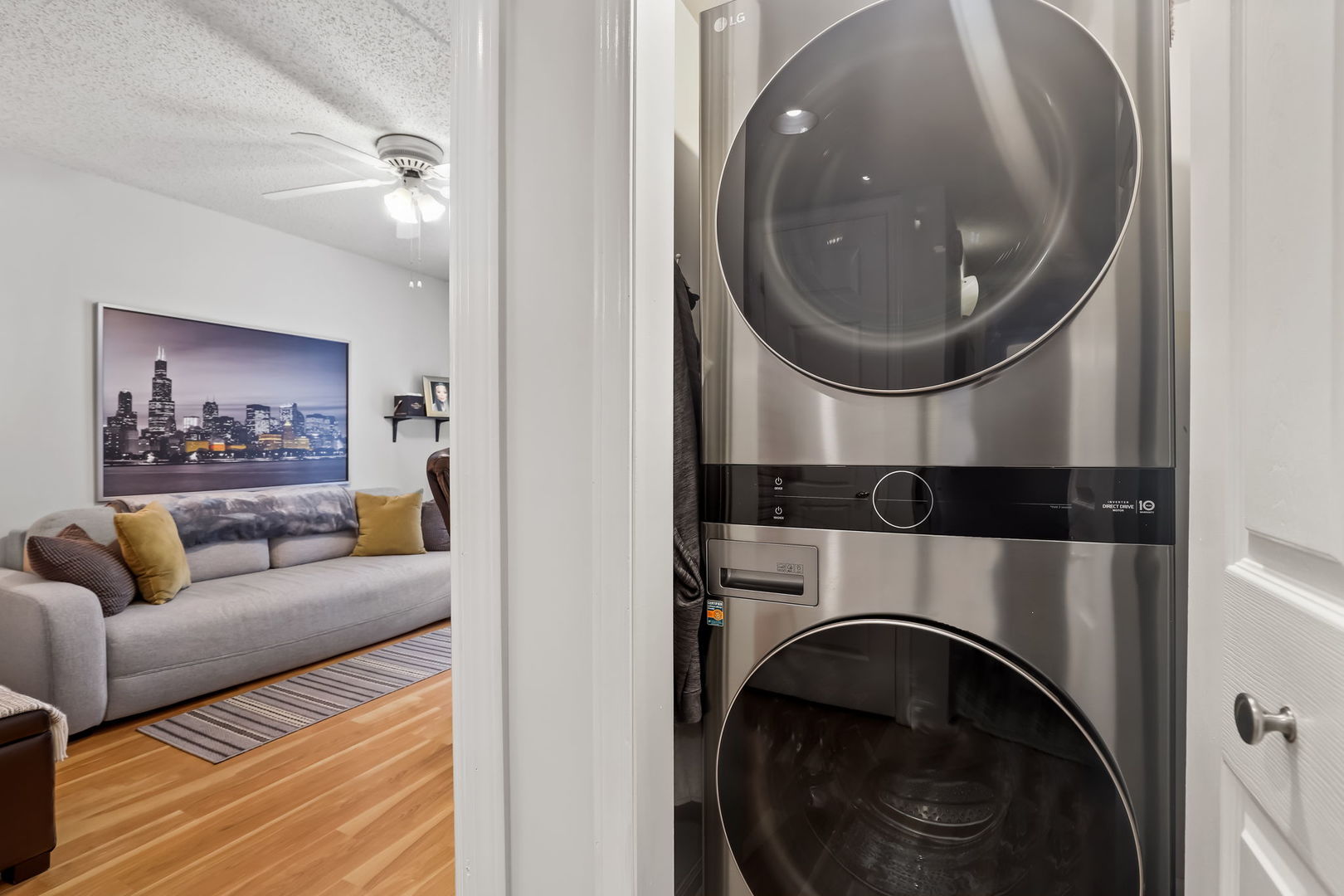 5357 North East River Road, Unit 302 Chicago, IL 60656 - Photo 14 of 17