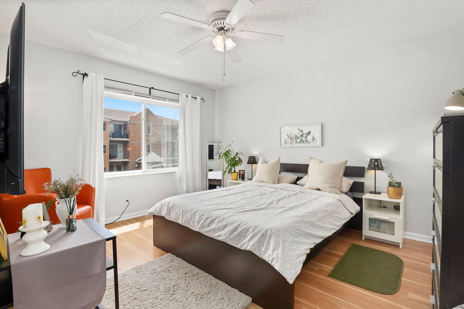 5357 North East River Road, Unit 302 Chicago, IL 60656 - Photo 9 of 17