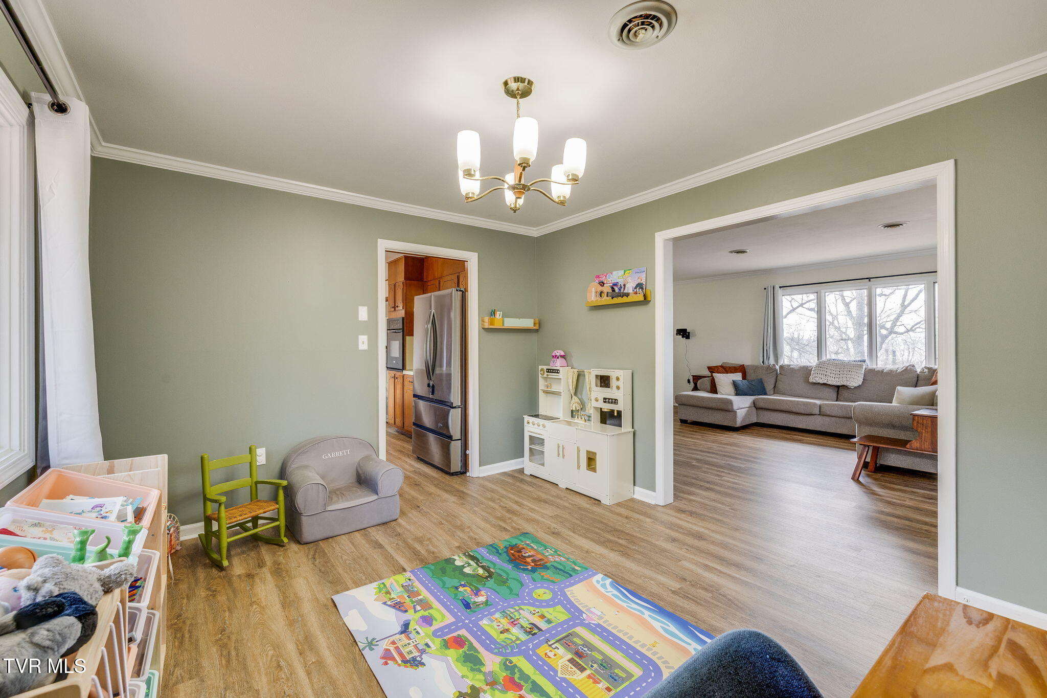 3937 Ridge Line Drive Kingsport, TN 37664 - Photo 11 of 48 016