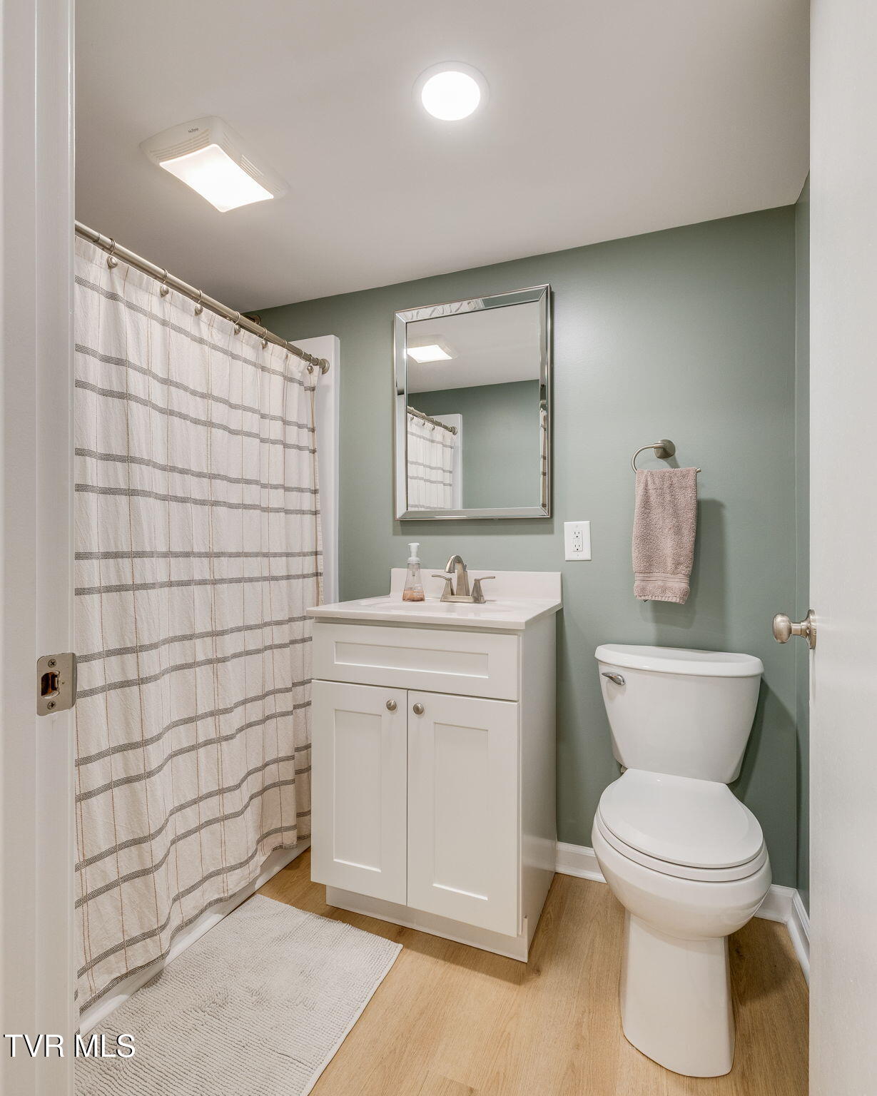 3937 Ridge Line Drive Kingsport, TN 37664 - Photo 33 of 48 035