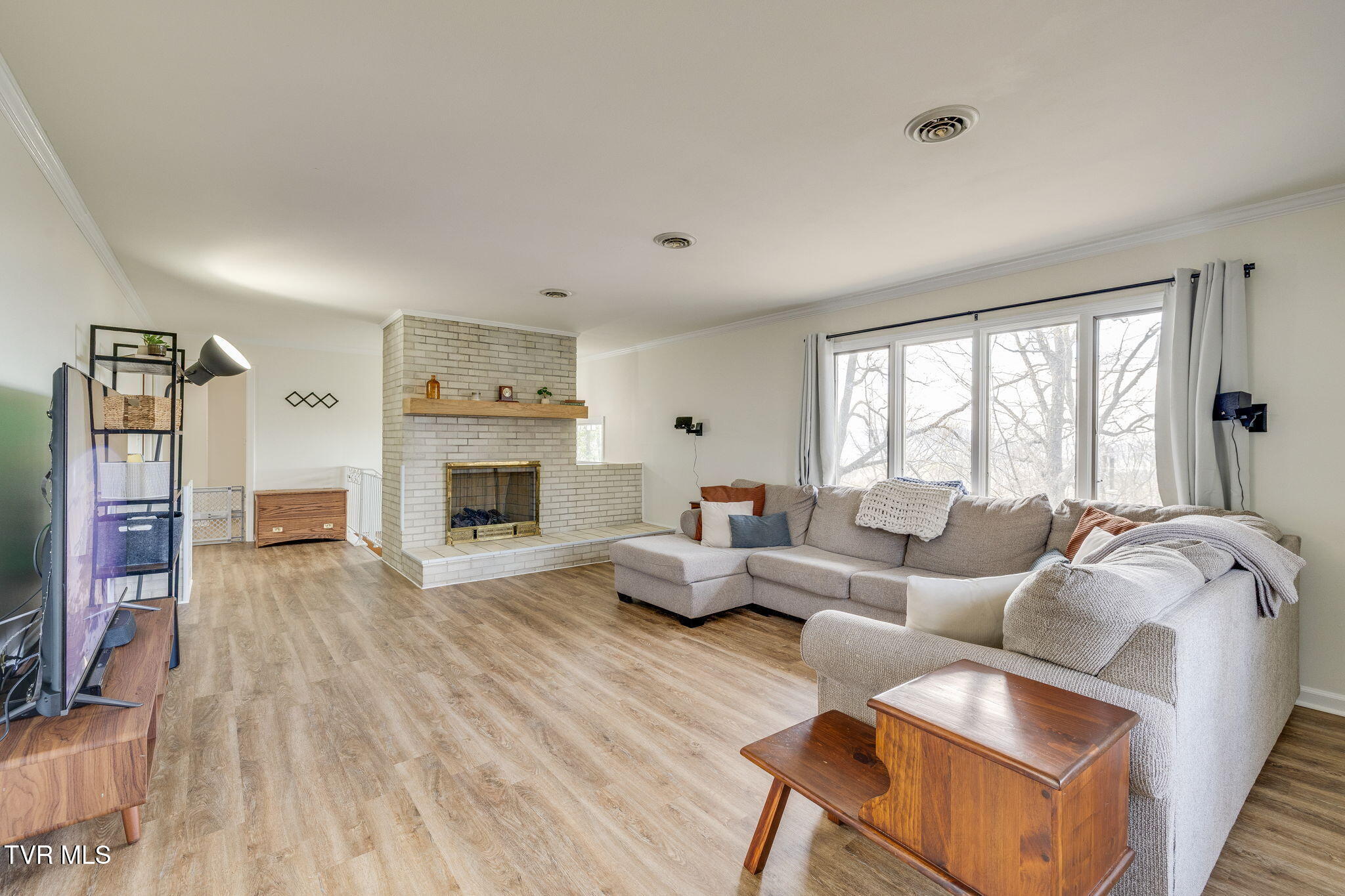 3937 Ridge Line Drive Kingsport, TN 37664 - Photo 6 of 48 007