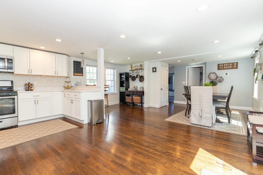 252 Union Street Ashland, MA 01721 - Photo 11 of 35