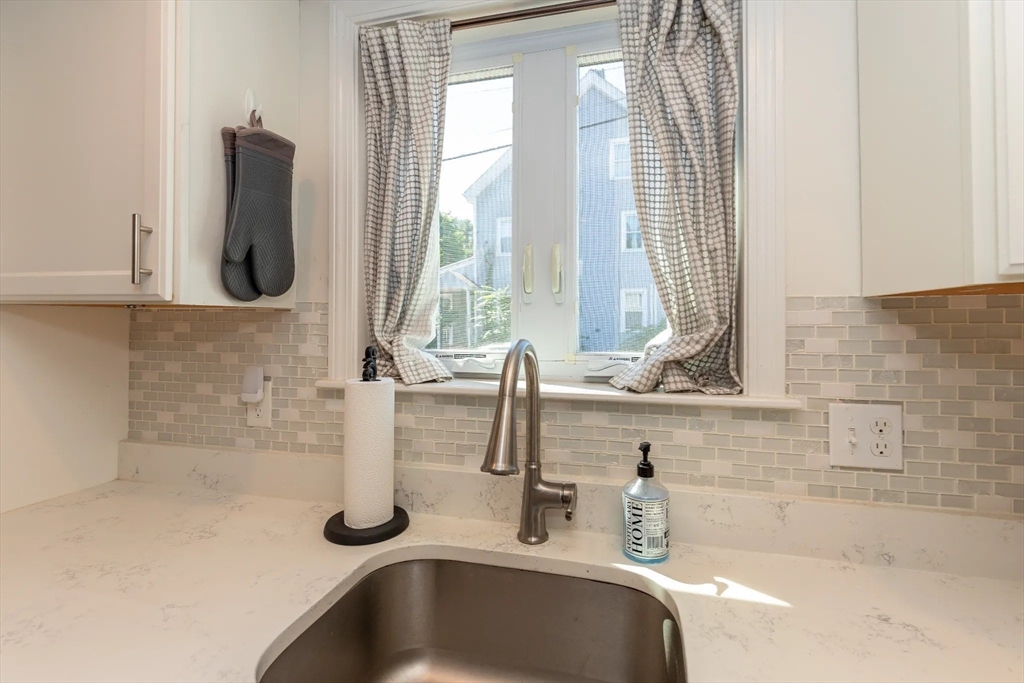 252 Union Street Ashland, MA 01721 - Photo 16 of 35