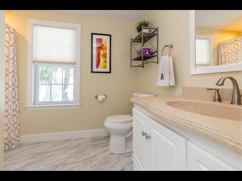 252 Union Street Ashland, MA 01721 - Photo 18 of 35