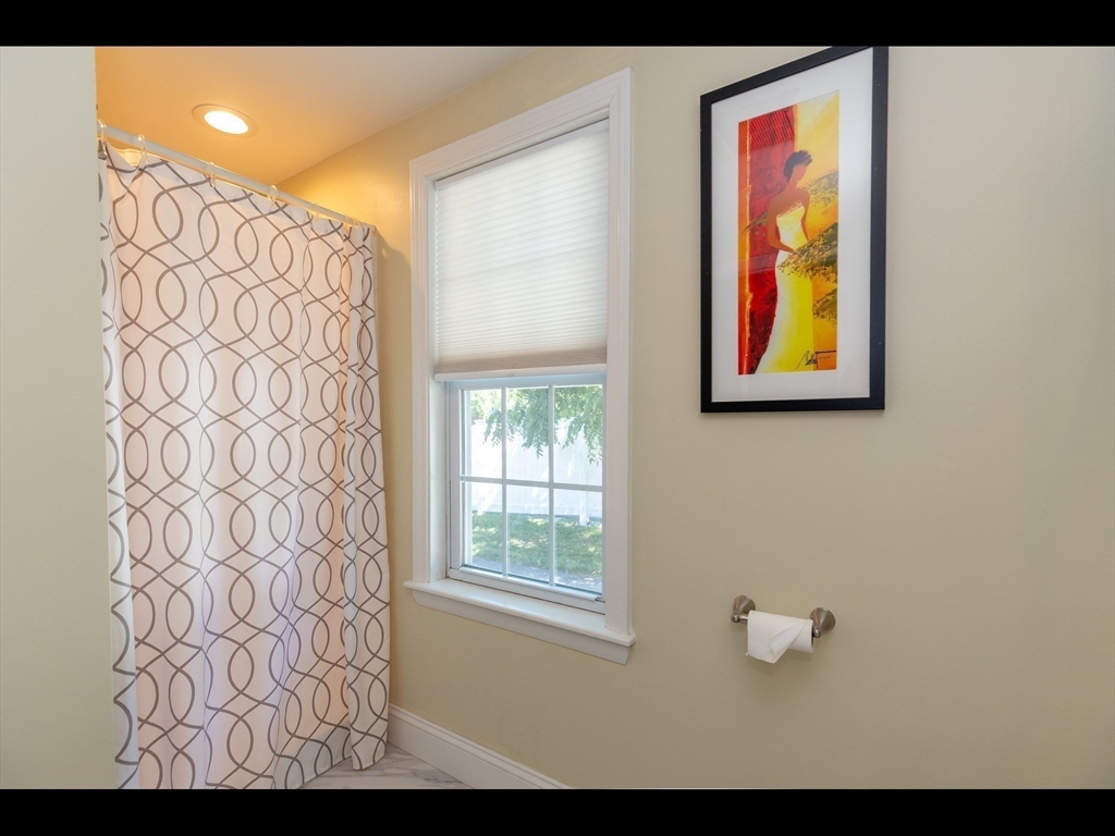 252 Union Street Ashland, MA 01721 - Photo 19 of 35