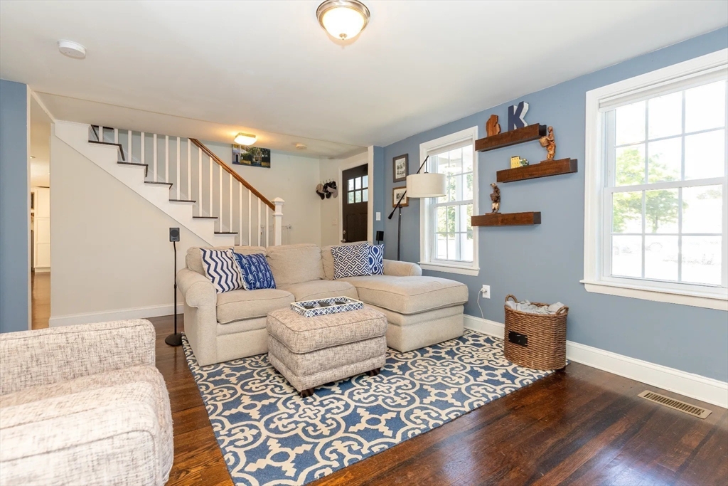 252 Union Street Ashland, MA 01721 - Photo 9 of 35