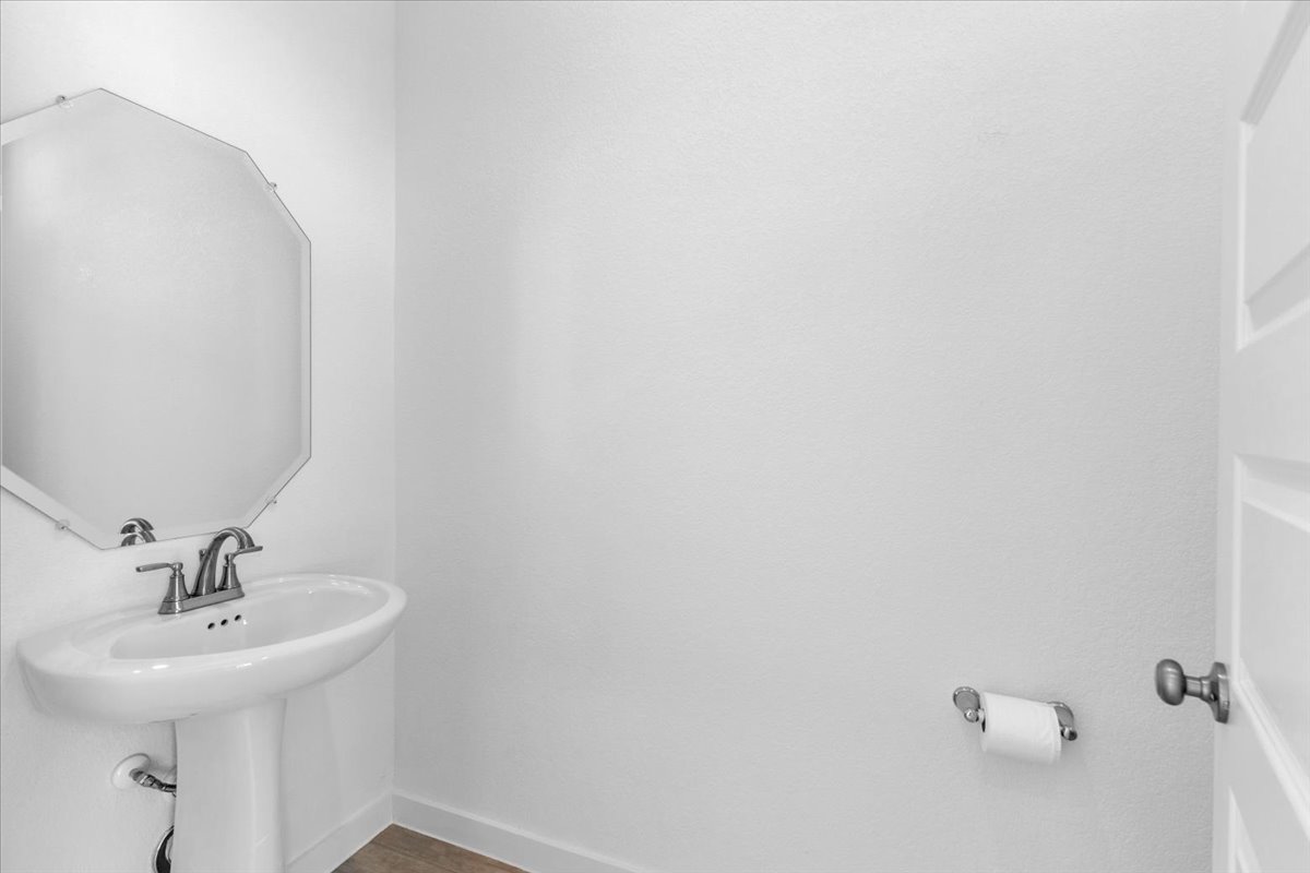 12620 Penguin Path Manor Manor, TX 78653 - Photo 6 of 37 Bathroom featuring baseboards