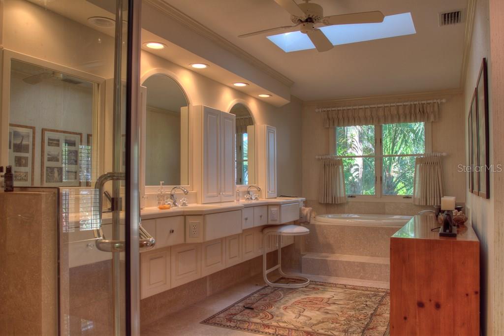 3434 Casey Key Road Nokomis, FL 34275 - Photo 16 of 25