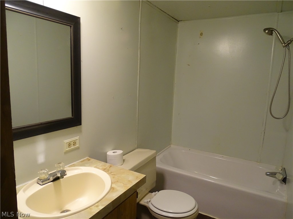 374 Sharps Run Rd Street St. Marys, WV 26170 - Photo 8 of 10 Bath