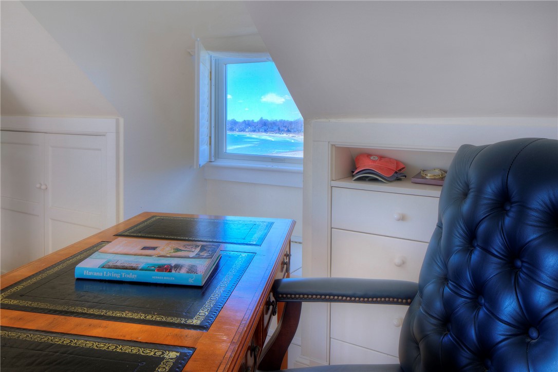 107 Purgatory Road Middletown, RI 02842 - Photo 21 of 32