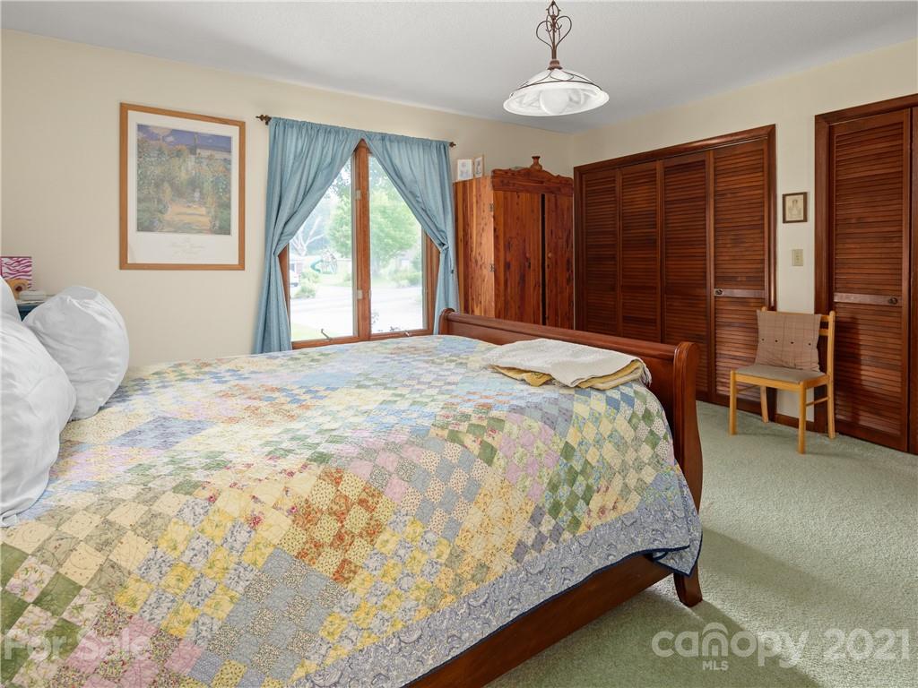 460 Eastview Road Brevard, NC 28712 - Photo 11 of 20 Gallery Image 11